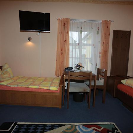 Hotel Zur Post مولهايم ان دور موسيل الغرفة الصورة