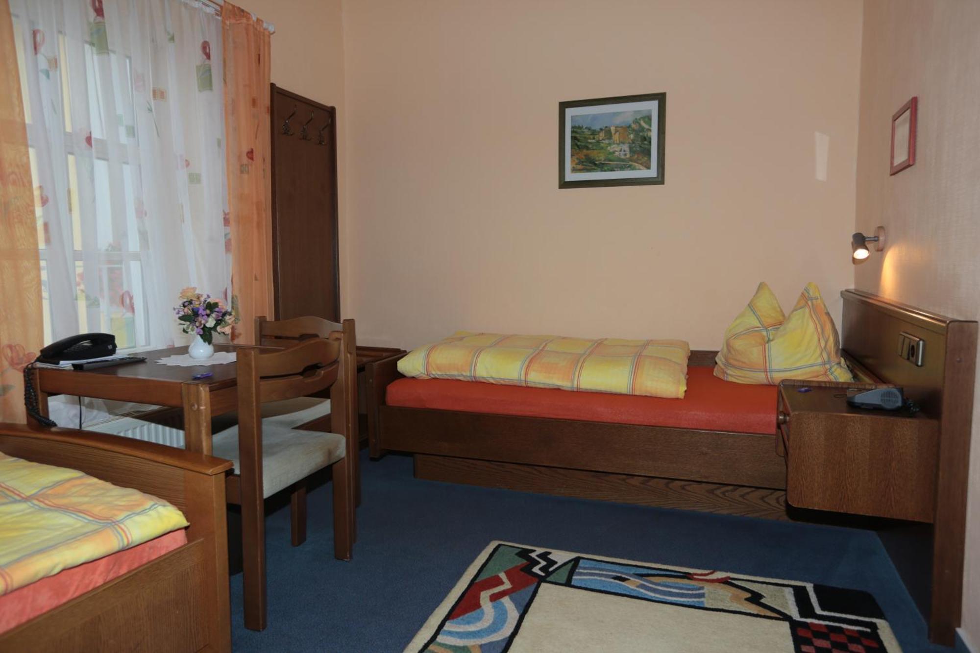 Hotel Zur Post مولهايم ان دور موسيل الغرفة الصورة